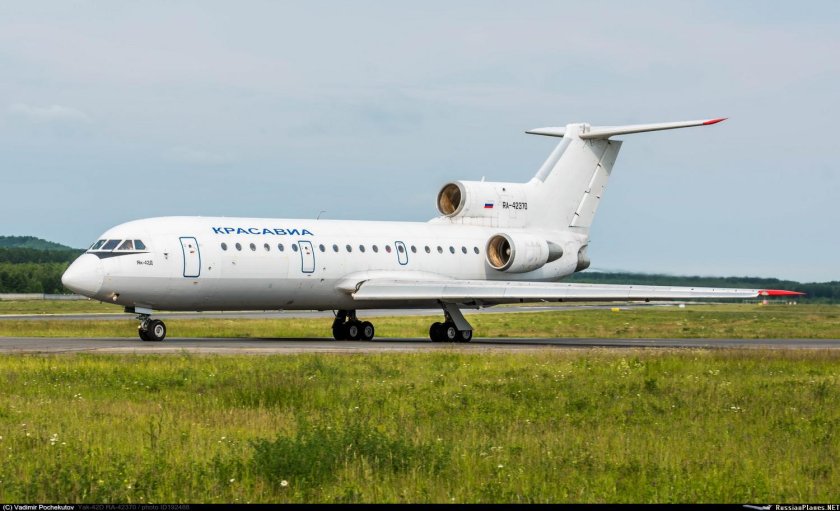 Як-42 пассажирский
