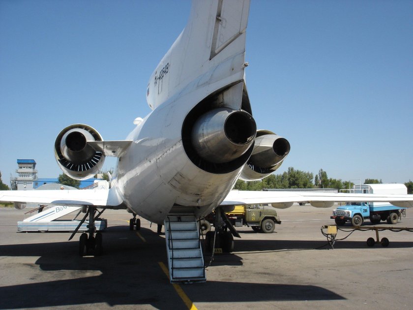 Jakovlev Yak 42