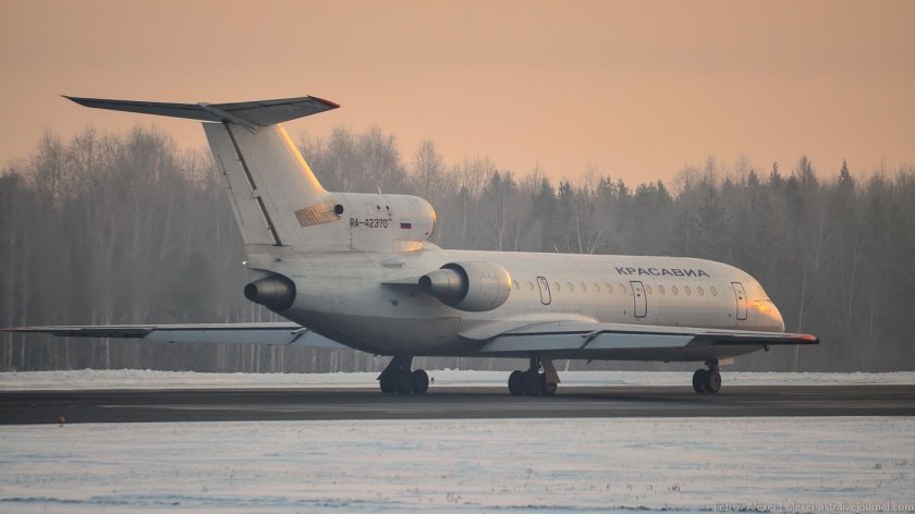 Як-42 пассажирский самолёт