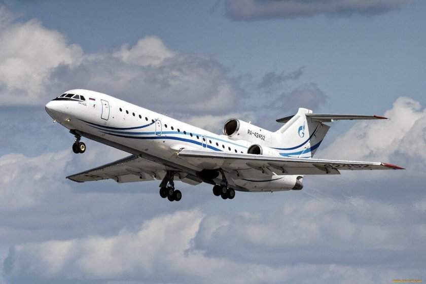 Як-42 пассажирский самолёт