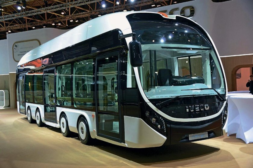 Ивеко автобус