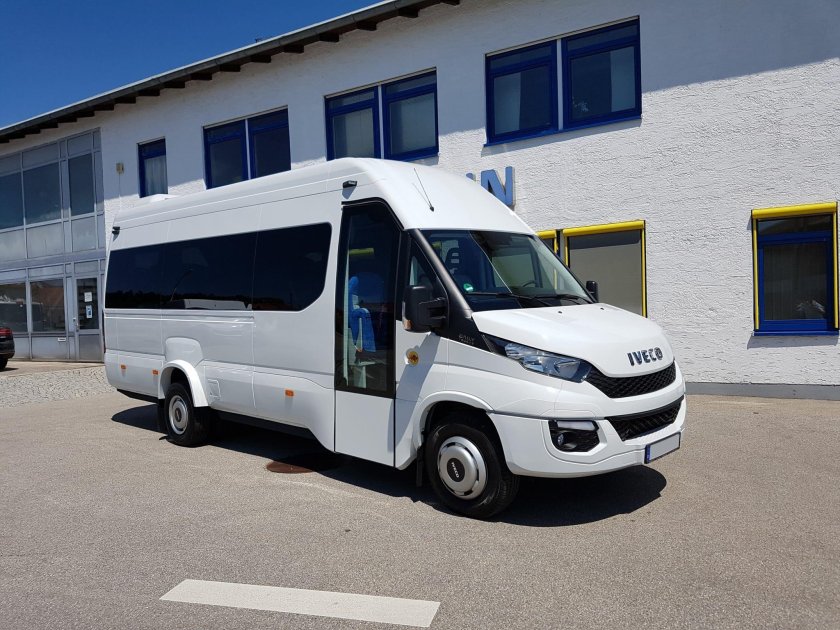 Ивеко Дейли микроавтобус