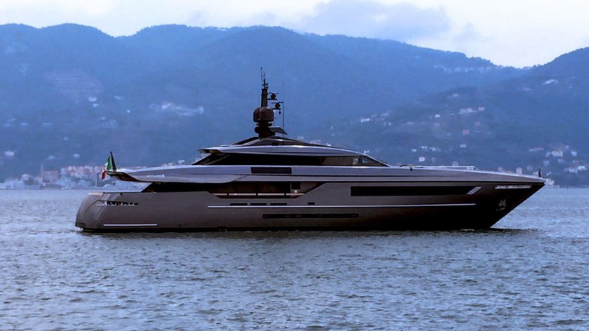 Яхта Baglietto 40m