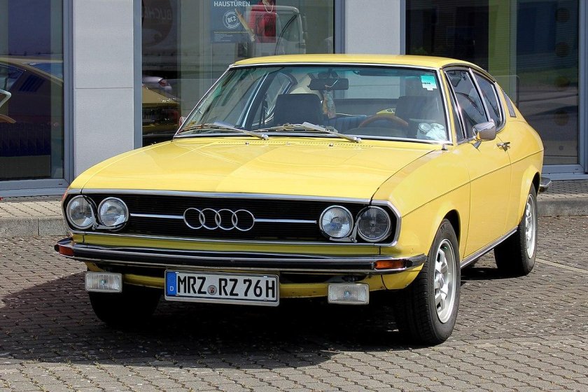Audi 100 c1