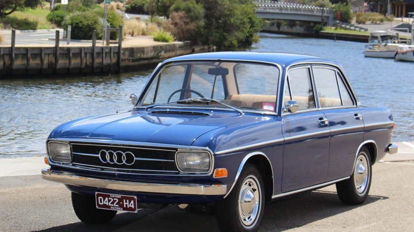 Audi 100 c1