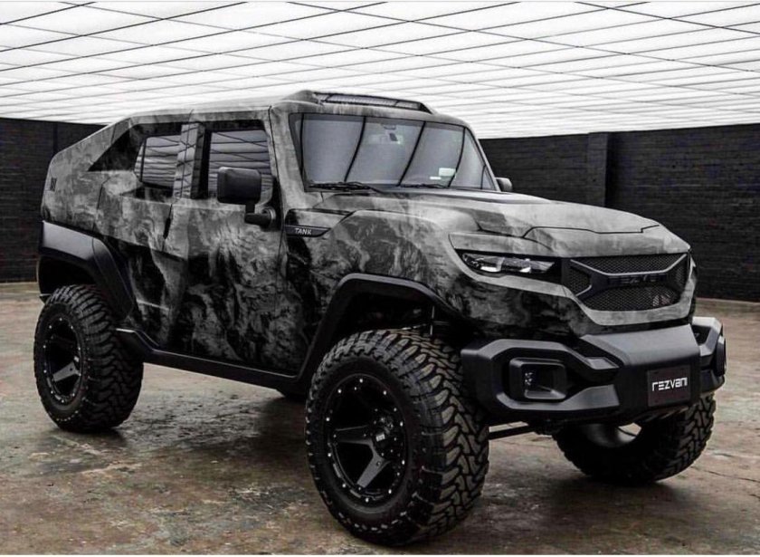 Внедорожник танк Rezvani