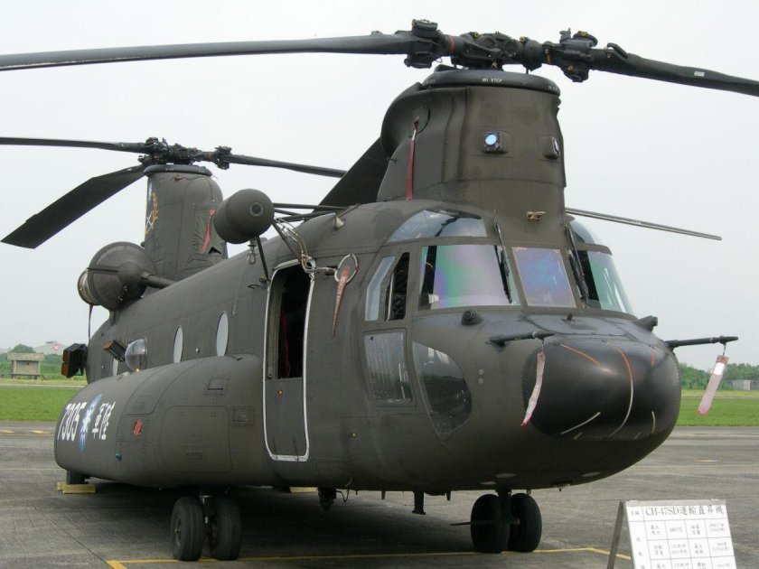 Вертолет Ch-47 Chinook