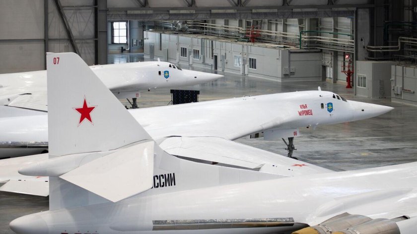 Стратегический бомбардировщик ту 160