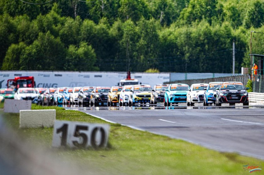 Кубке России по автомобильным кольцевым гонкам g-Drive