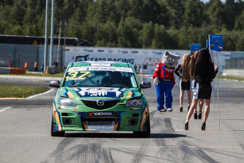 Yokohama кольцевые гонки