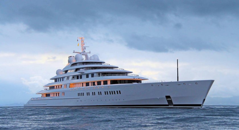 Azzam яхта