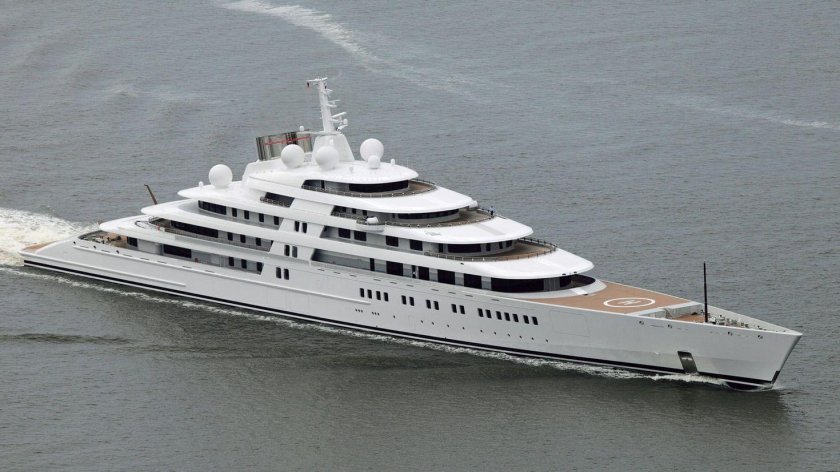 Самая большая яхта в мире azzam