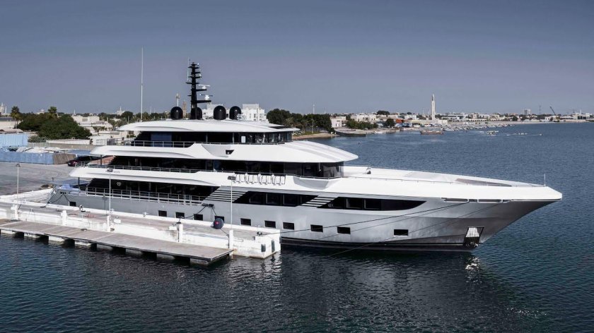 Superyacht Majesty 175