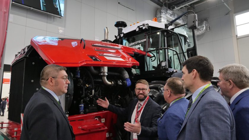 Кировский завод тракторы кировец