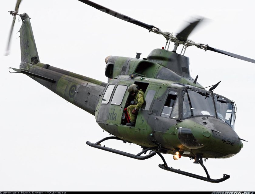 Белл 212 вертолет