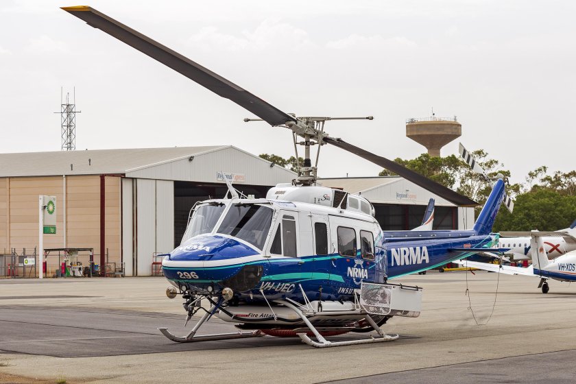 Белл 212 вертолет