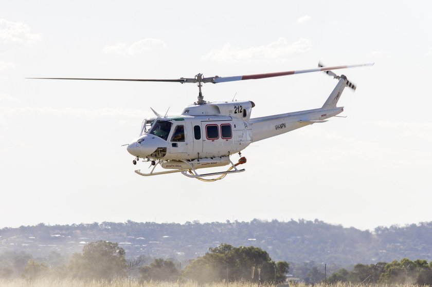 Белл 212 вертолет