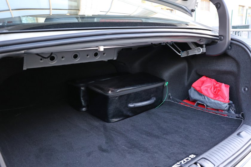 Багажник внутри