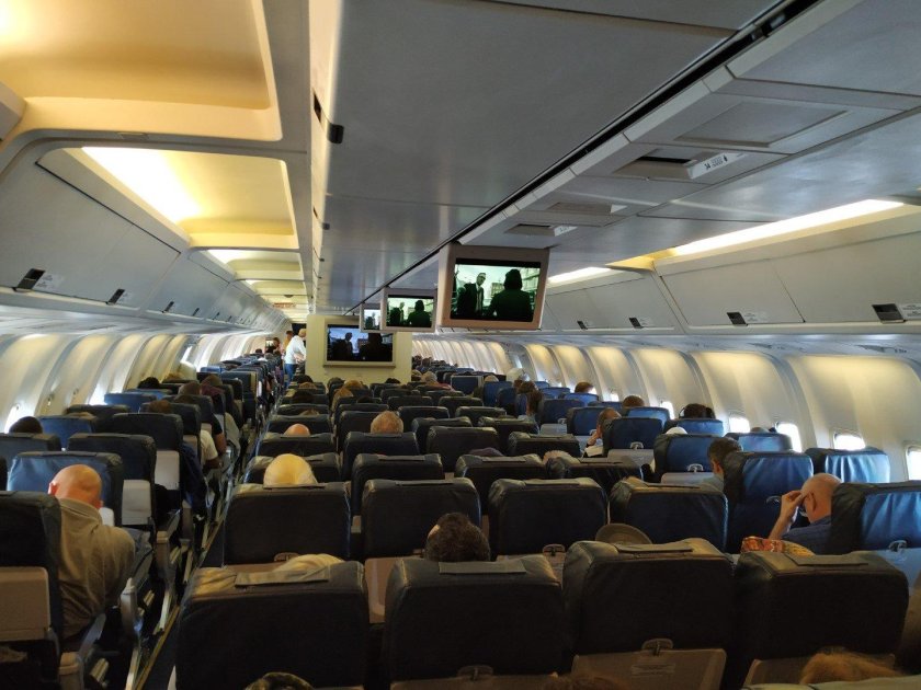 Самолёт Boeing 767 салон