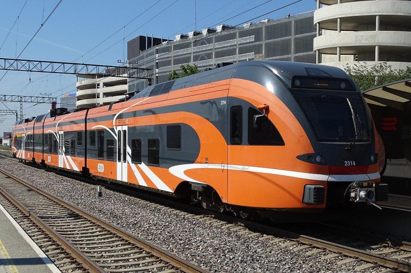 Дизель поезд Штадлер