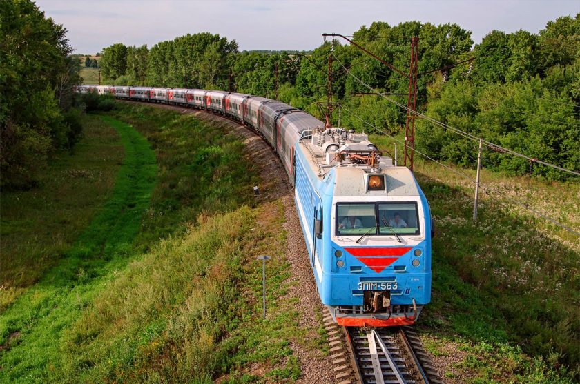 Эп-563 электропоезд