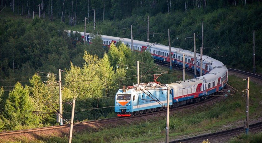 Поезд академик Федор углов