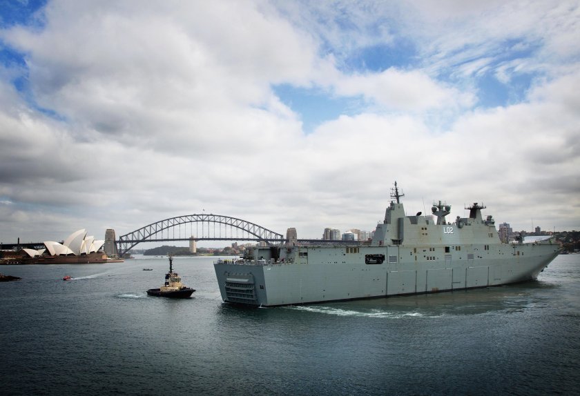 HMAS Canberra (l02)