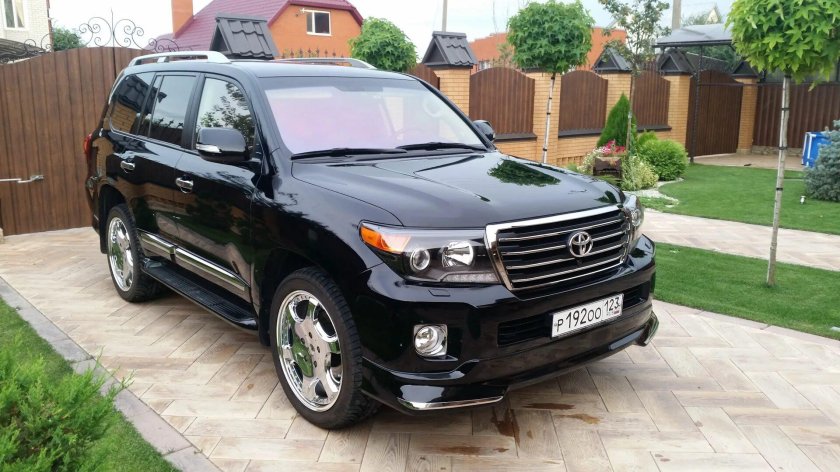 Land Cruiser 200 2014