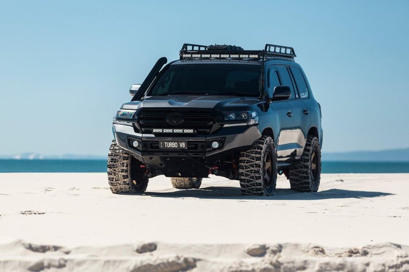 Toyota Land Cruiser 200 Offroad Tuning