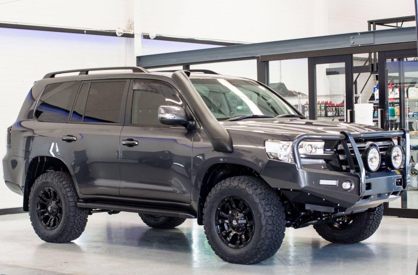 Внедорожный Toyota Land Cruiser 200