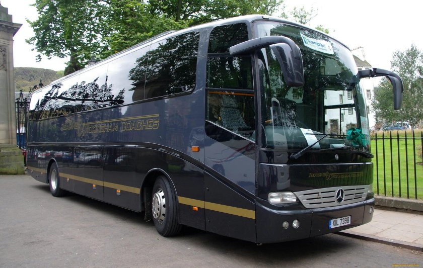 Автобус Мерседес туристический