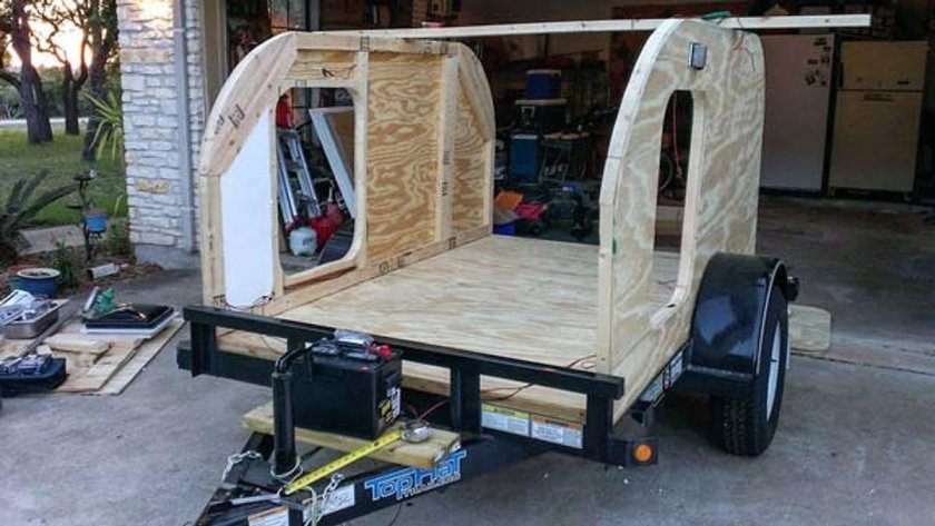 Автодом из автомобильного прицепа
