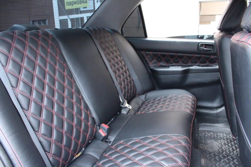 Чехлы лансер 10 алькантара + кожа с красной строчкой