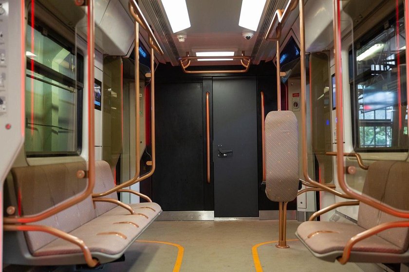 Москва 2020 поезд метро внутри