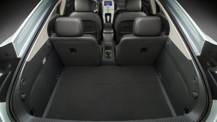 Chevrolet Volt багажник