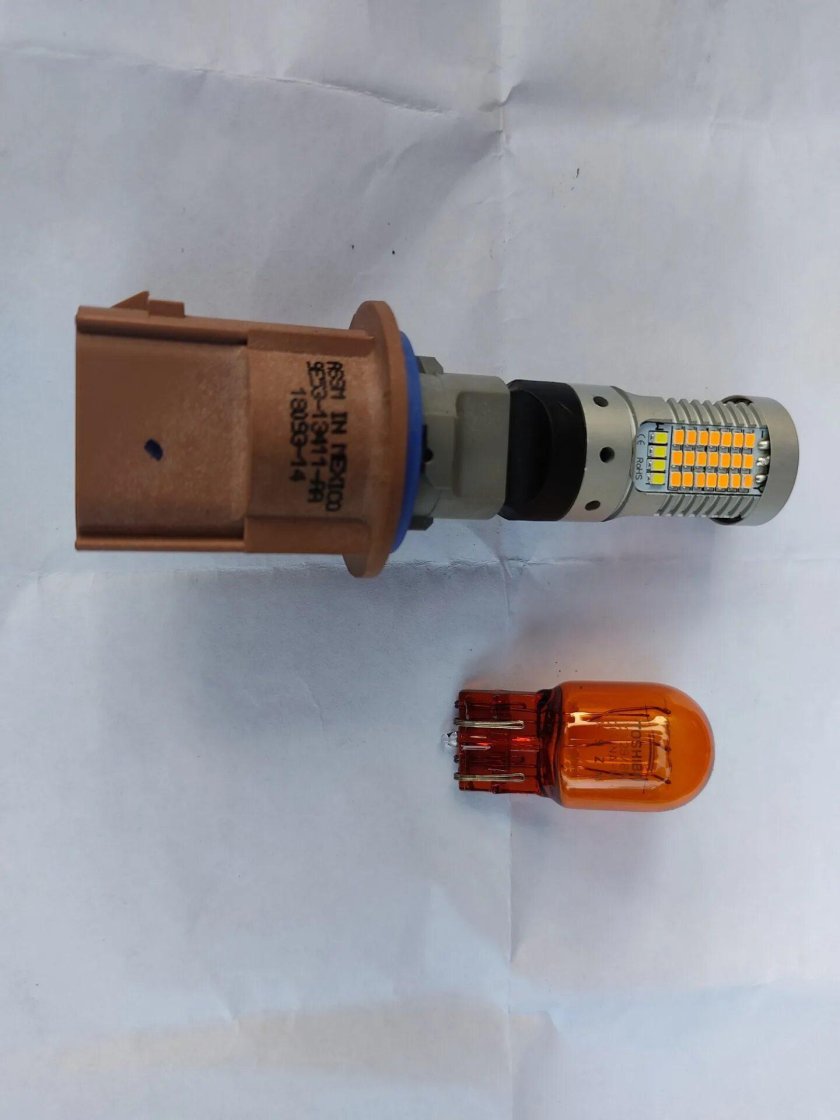 Лампа заднего хода Chevrolet Volt