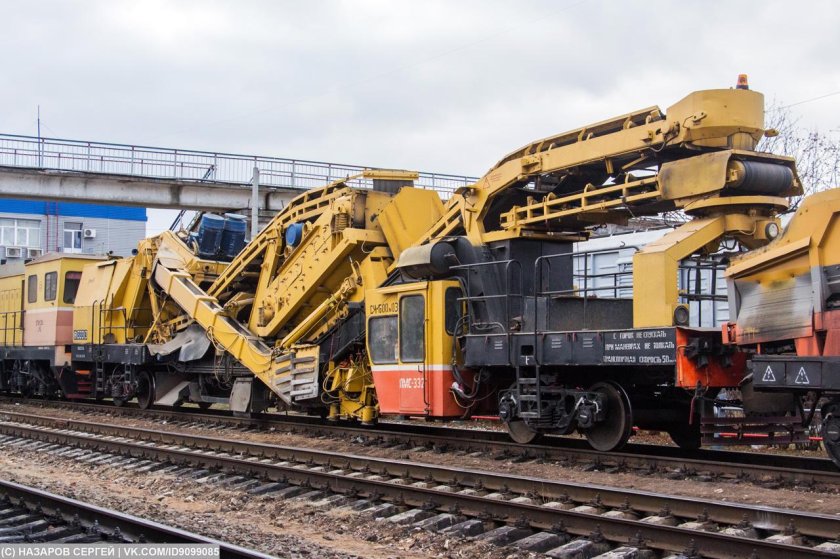 Щом-1200 Путевая машина