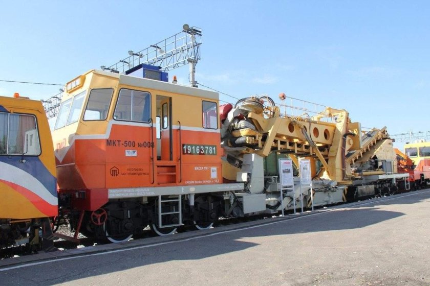 Кюветно траншейная машина МКТ