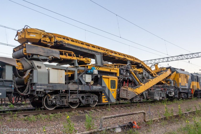 Щом-1400 щебнеочистительный комплекс