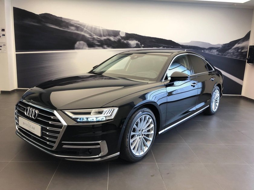 Ауди а8 кватро 2020