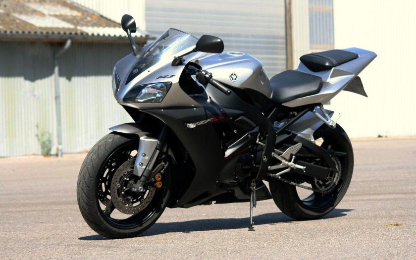 Yamaha r1 2003