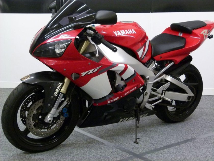 Yamaha r1 2001