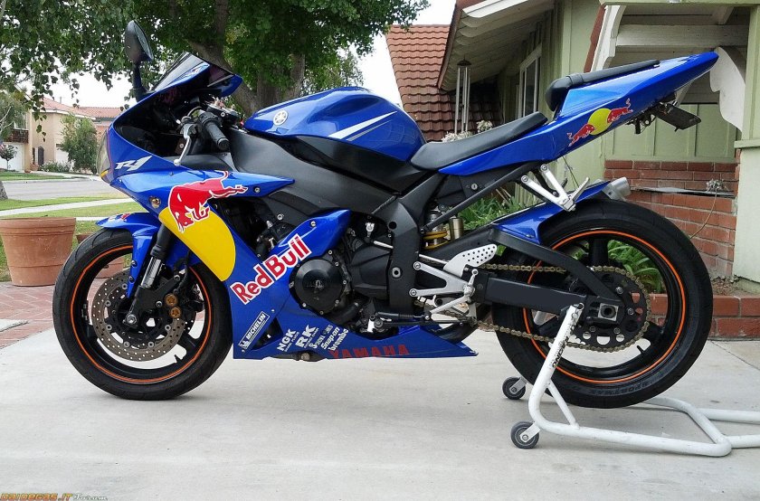 Yamaha YZF r1 2002