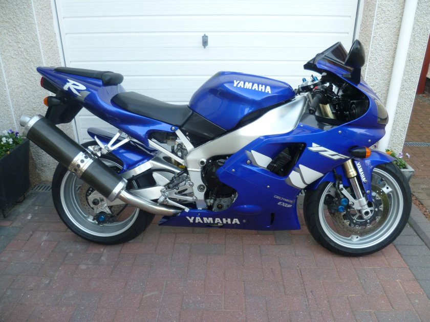 Yamaha r1 1999