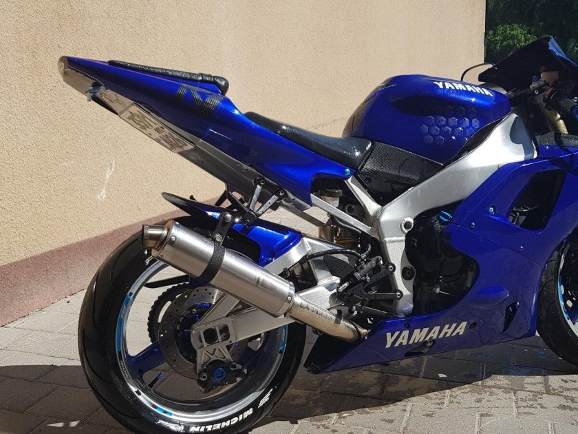 Yamaha r1 1999