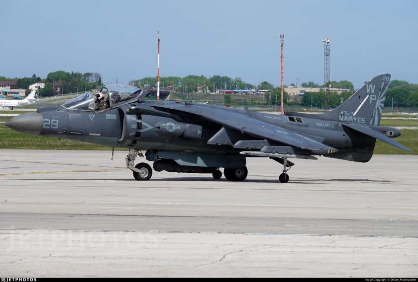 Av-8b harrier ii