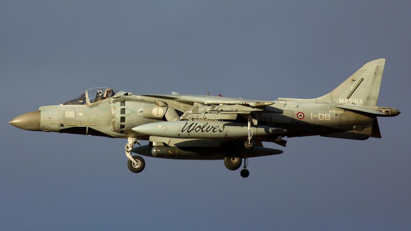MCDONNELL Douglas av-8 Harrier II