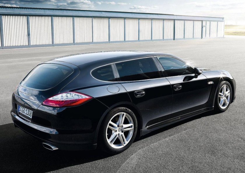 Porsche Panamera 4, 2010