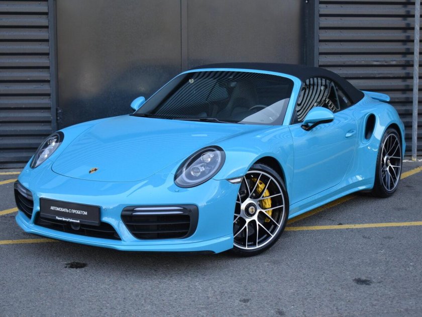 Порше 911 голубой