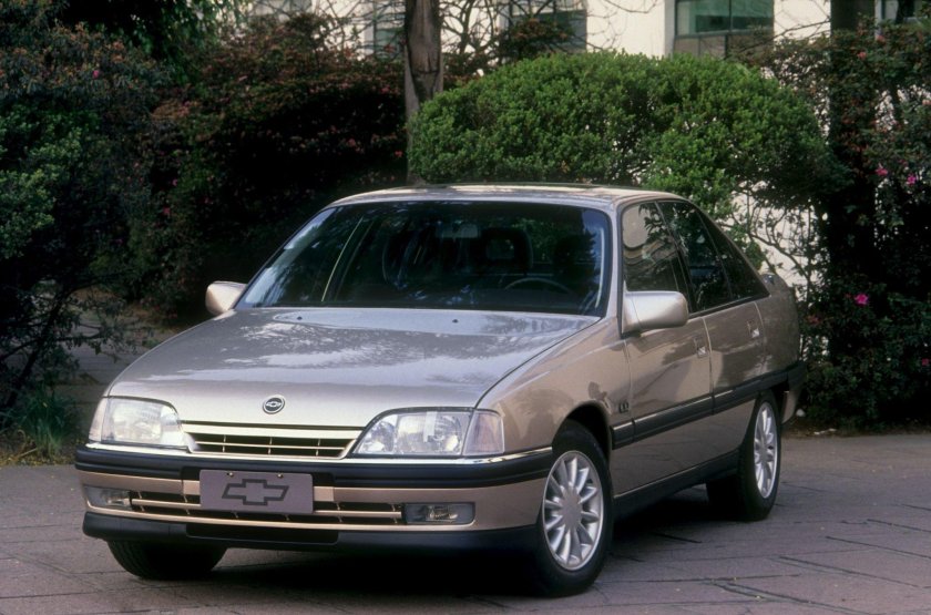 Opel omega 1990